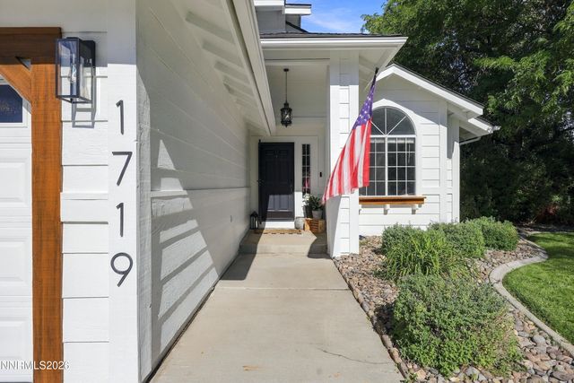 1719 Bougainvillea Drive, Minden, NV 89423