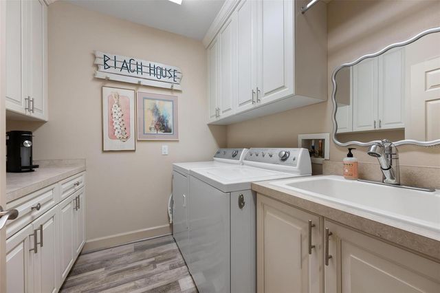 824 ADONIS PLACE, Venice, FL 34292