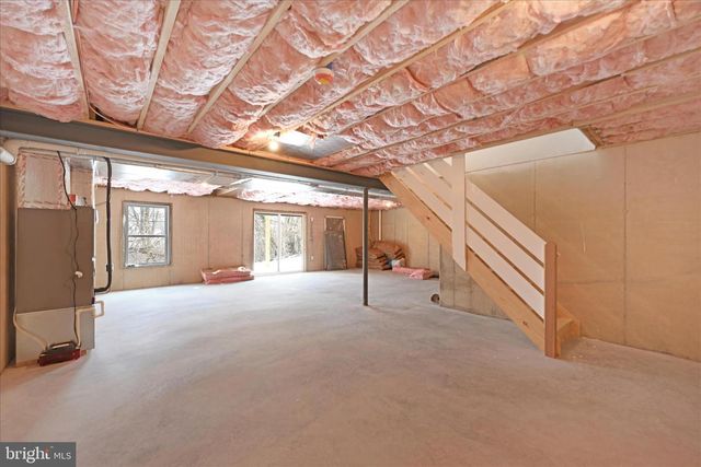 219 PILGRIM DR, Lancaster, PA 17603