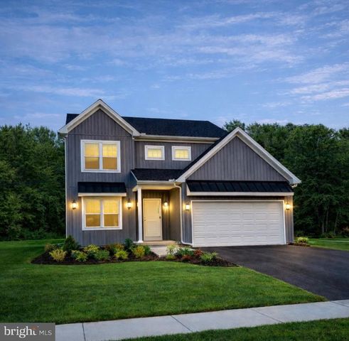 219 PILGRIM DR, Lancaster, PA 17603