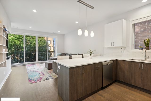 4014 N Mozart Street 2, Chicago, IL 60618