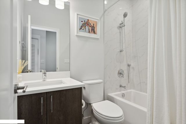 4014 N Mozart Street 2, Chicago, IL 60618