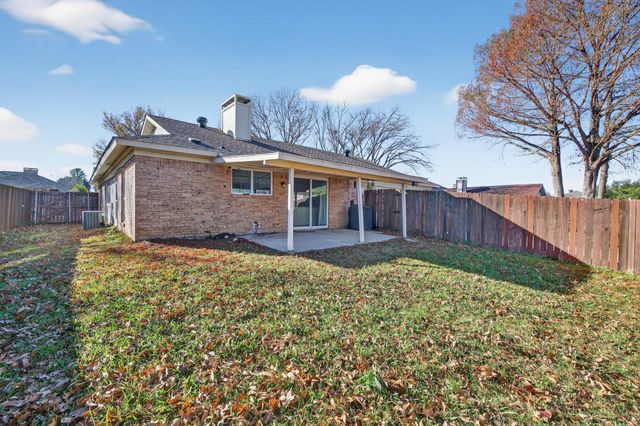 1845 Chisolm Trail, Lewisville, TX 75077