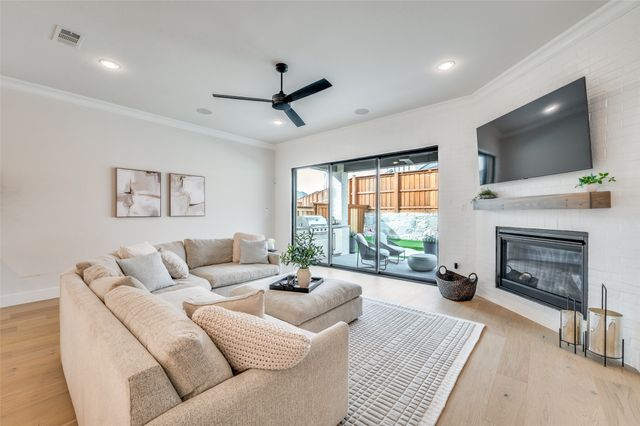 3852 Lacefield Drive, Frisco, TX 75033