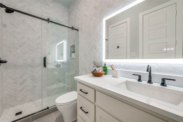 3852 Lacefield Drive, Frisco, TX 75033