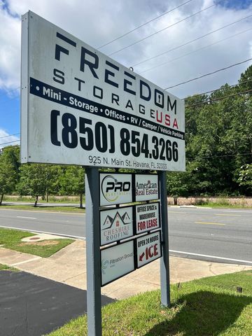 925 N Main St Ste 3, Havana, FL 32333