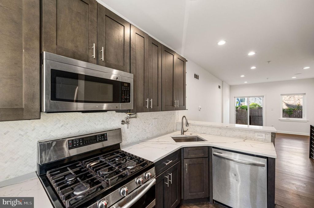 2045 WATKINS ST, Philadelphia, PA 19145