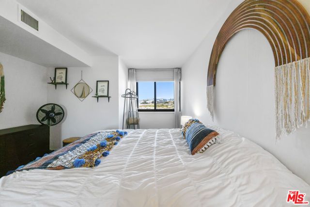 6209 Pacific Avenue 103, Playa Del Rey (los Angeles), CA 90293