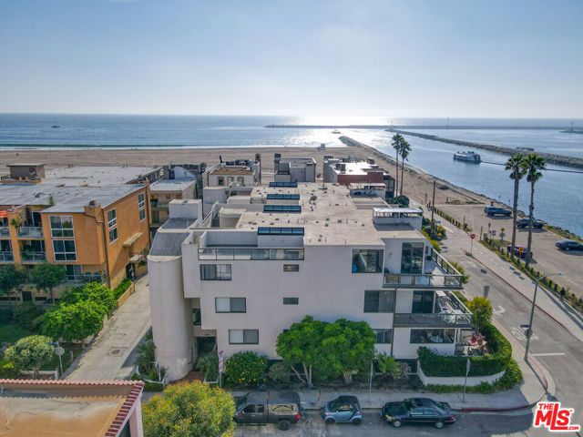 6209 Pacific Avenue 103, Playa Del Rey (los Angeles), CA 90293