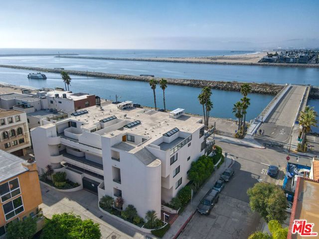 6209 Pacific Avenue 103, Playa Del Rey (los Angeles), CA 90293