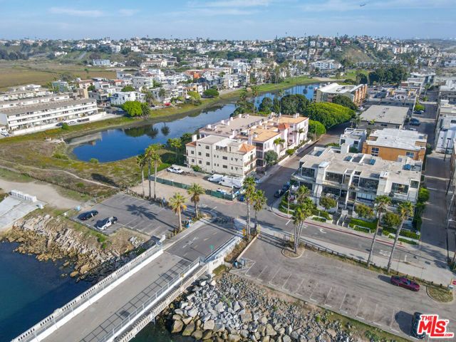 6209 Pacific Avenue 103, Playa Del Rey (los Angeles), CA 90293