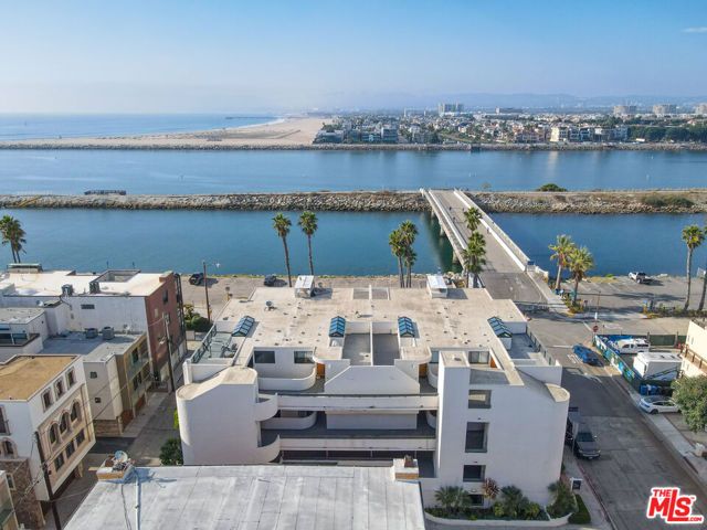 6209 Pacific Avenue 103, Playa Del Rey (los Angeles), CA 90293