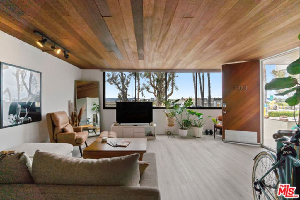 6209 Pacific Avenue 103, Playa Del Rey (los Angeles), CA 90293