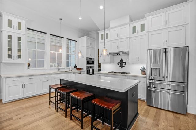 3426 Timbergrove Heights Street, Houston, TX 77008