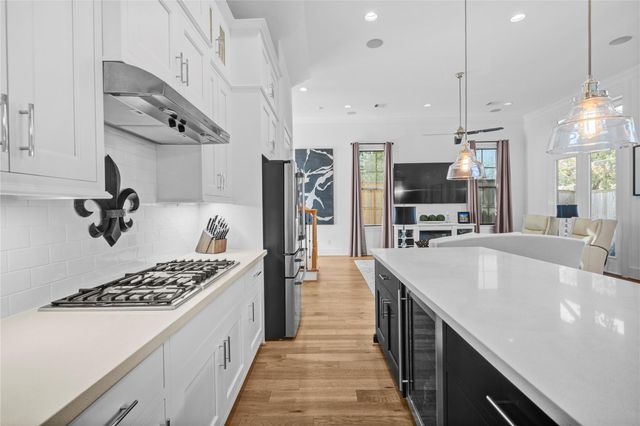 3426 Timbergrove Heights Street, Houston, TX 77008