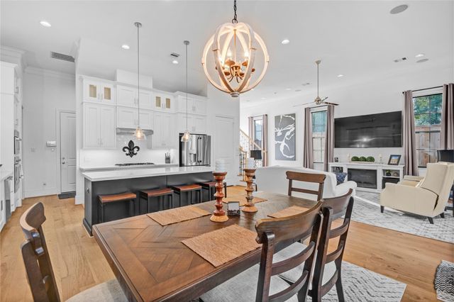 3426 Timbergrove Heights Street, Houston, TX 77008