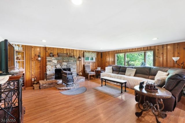 54 Skytop Rd, Wantage Twp., NJ 07461