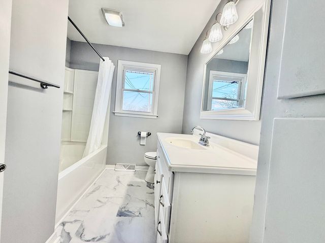 5515 Littleton RD, Roanoke, VA 24012