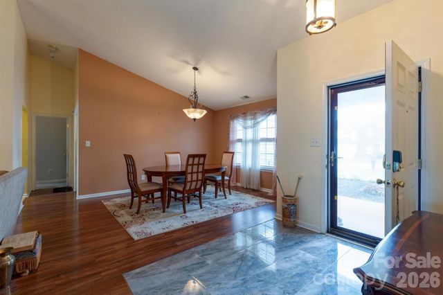 9704 Aventide Lane, Charlotte, NC 28215