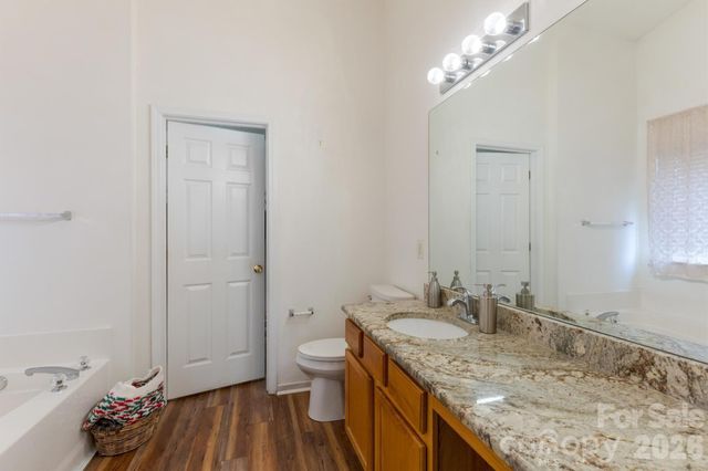 9704 Aventide Lane, Charlotte, NC 28215
