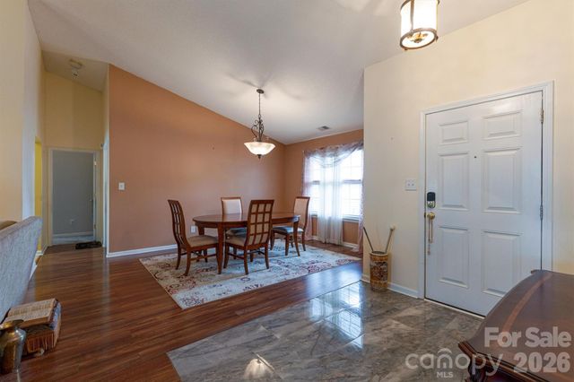9704 Aventide Lane, Charlotte, NC 28215