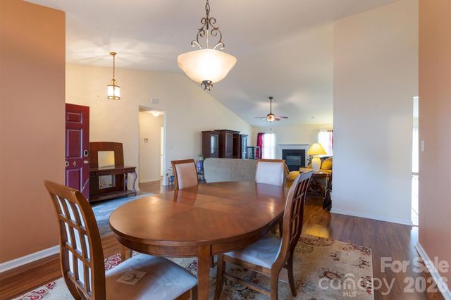 9704 Aventide Lane, Charlotte, NC 28215