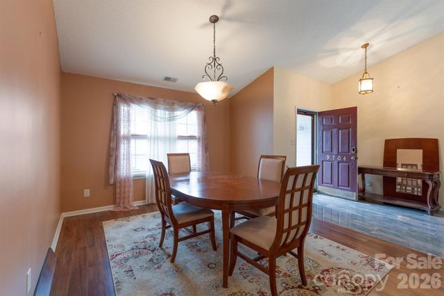 9704 Aventide Lane, Charlotte, NC 28215