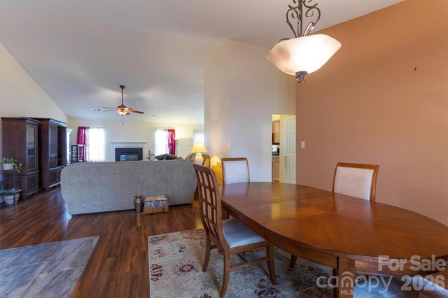 9704 Aventide Lane, Charlotte, NC 28215