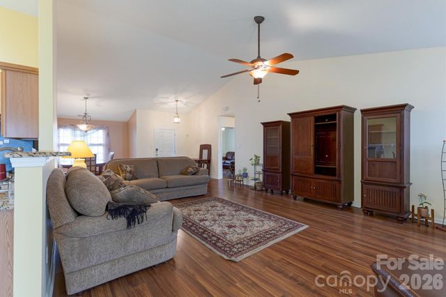 9704 Aventide Lane, Charlotte, NC 28215