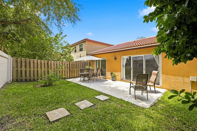 4344 NW 1st Street, Deerfield Beach, FL 33442