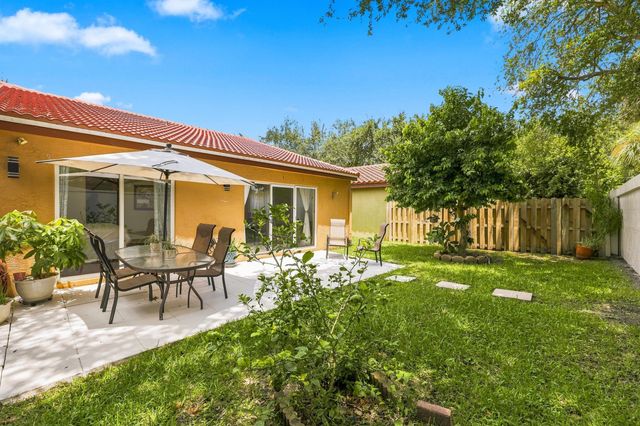 4344 NW 1st Street, Deerfield Beach, FL 33442