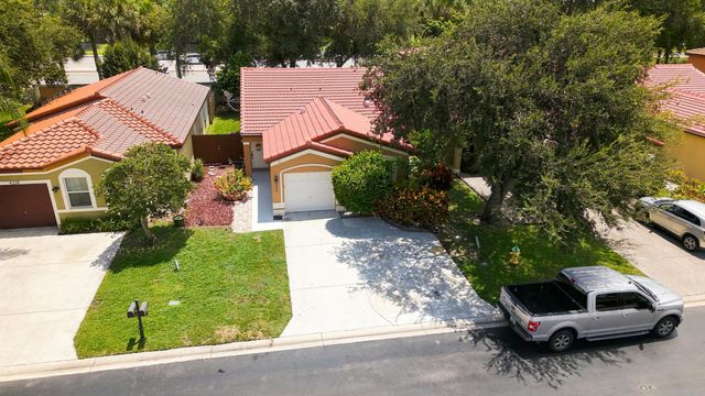 4344 NW 1st Street, Deerfield Beach, FL 33442