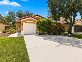 4344 NW 1st Street, Deerfield Beach, FL 33442