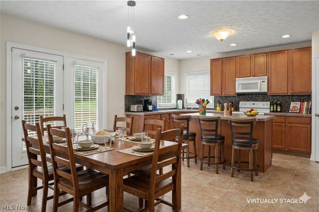 1257 Muchney Circle, Akron, OH 44312