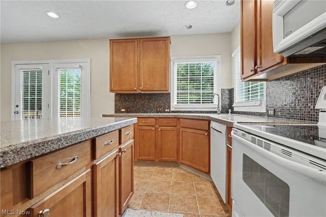 1257 Muchney Circle, Akron, OH 44312