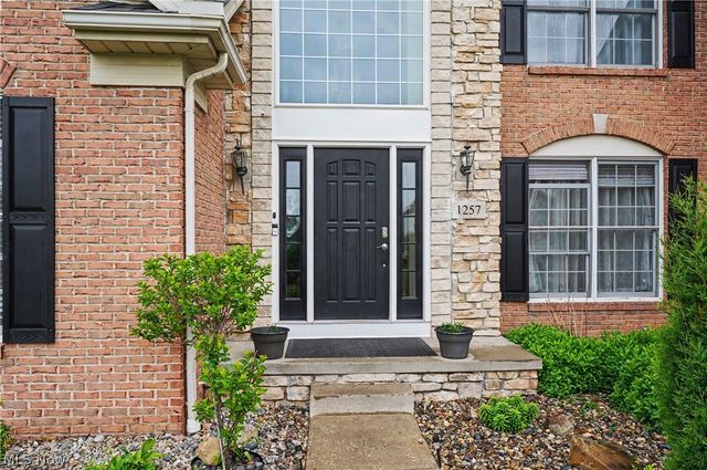 1257 Muchney Circle, Akron, OH 44312
