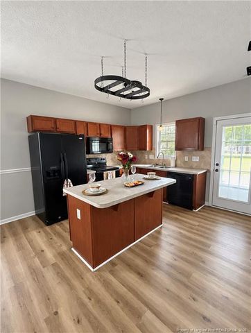 3600 Crosswinds Drive, Hope Mills, NC 28348
