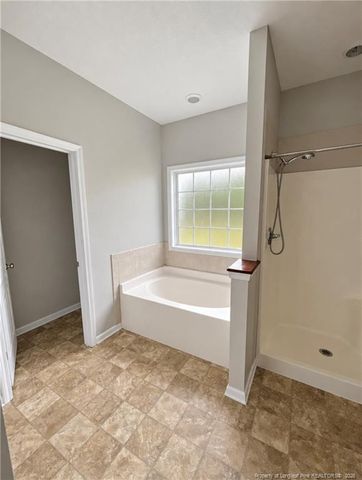 3600 Crosswinds Drive, Hope Mills, NC 28348