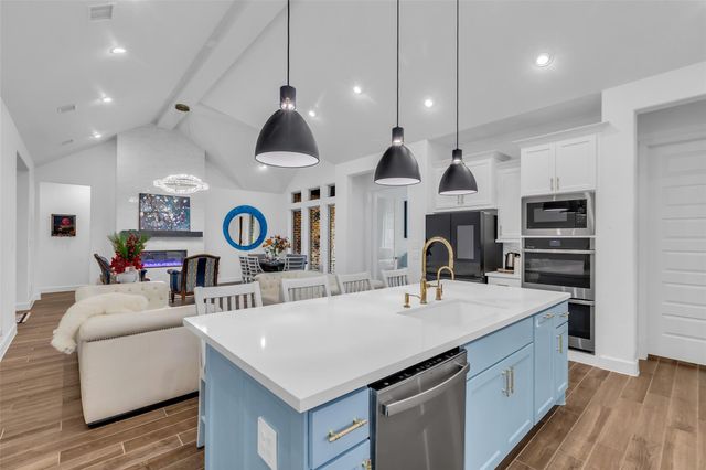 633 North Rivus Overlook Drive, Willis, TX 77318