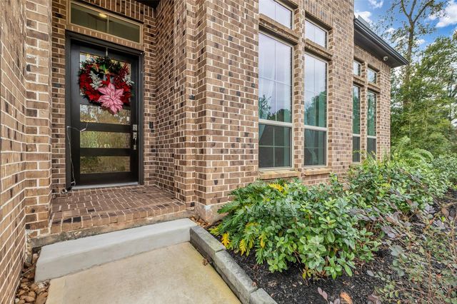 633 North Rivus Overlook Drive, Willis, TX 77318