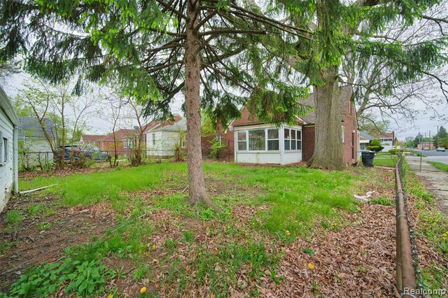 18718 Snowden Street, Detroit, MI 48235
