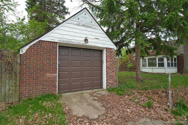18718 Snowden Street, Detroit, MI 48235