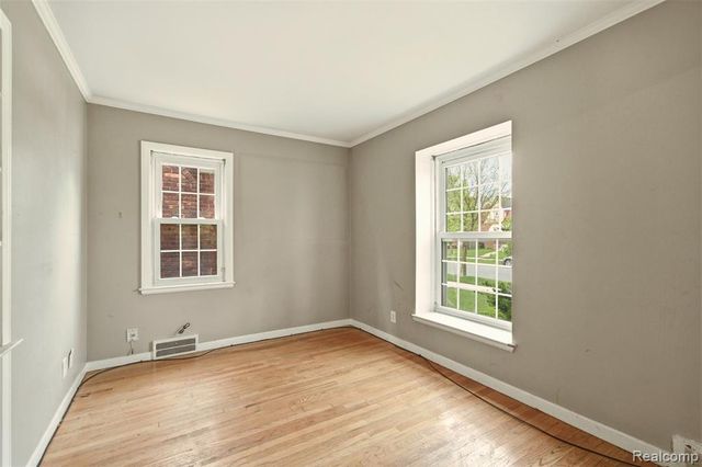 18718 Snowden Street, Detroit, MI 48235