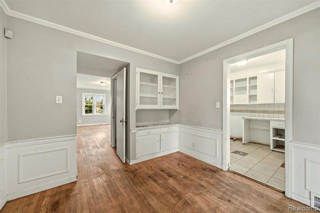 18718 Snowden Street, Detroit, MI 48235