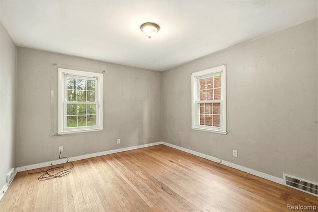 18718 Snowden Street, Detroit, MI 48235