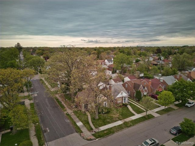 18718 Snowden Street, Detroit, MI 48235