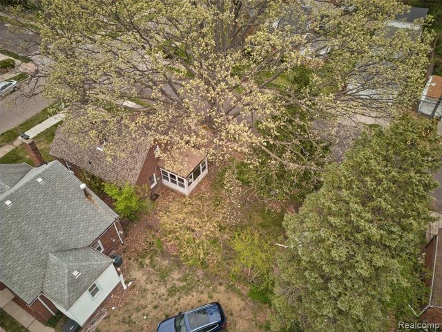 18718 Snowden Street, Detroit, MI 48235
