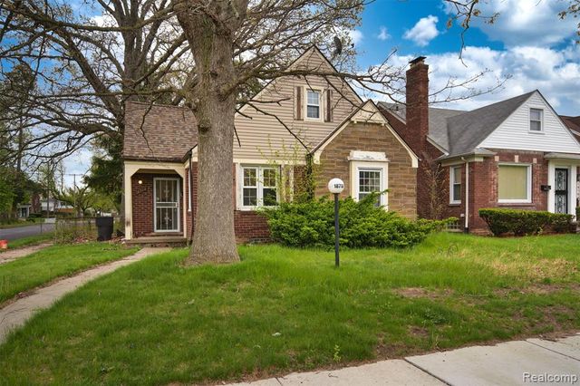 18718 Snowden Street, Detroit, MI 48235
