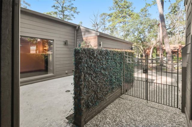 3122 Royal Crescent Drive, Houston, TX 77339