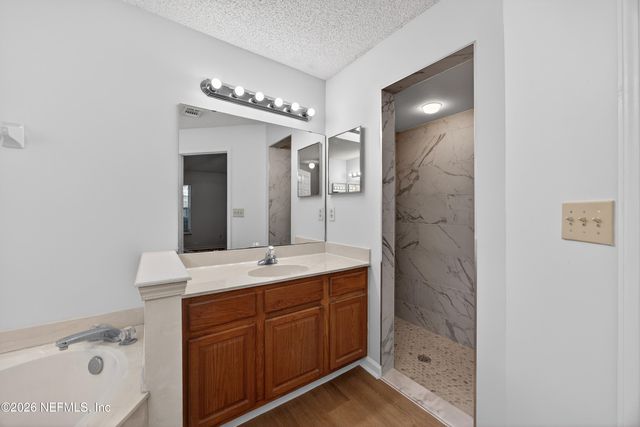 2912 CRANES LANDING Court, Orange Park, FL 32073